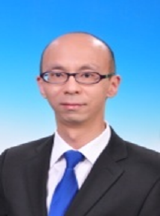 教授肖像照