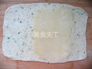 养胃佳品——香葱奶盐苏打饼干的做法步骤：10