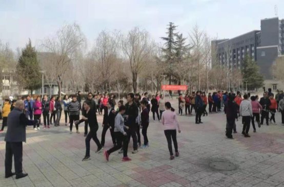D:\石\数码照片\2019年\三八节女职工跳绳比赛\微信图片_20190308171212.jpg