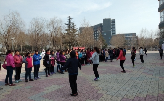 D:\石\数码照片\2019年\三八节女职工跳绳比赛\微信图片_20190308171726.jpg
