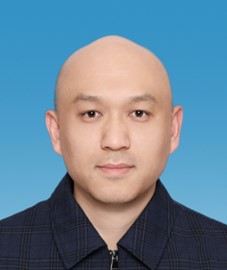证件照-张伟.jpg