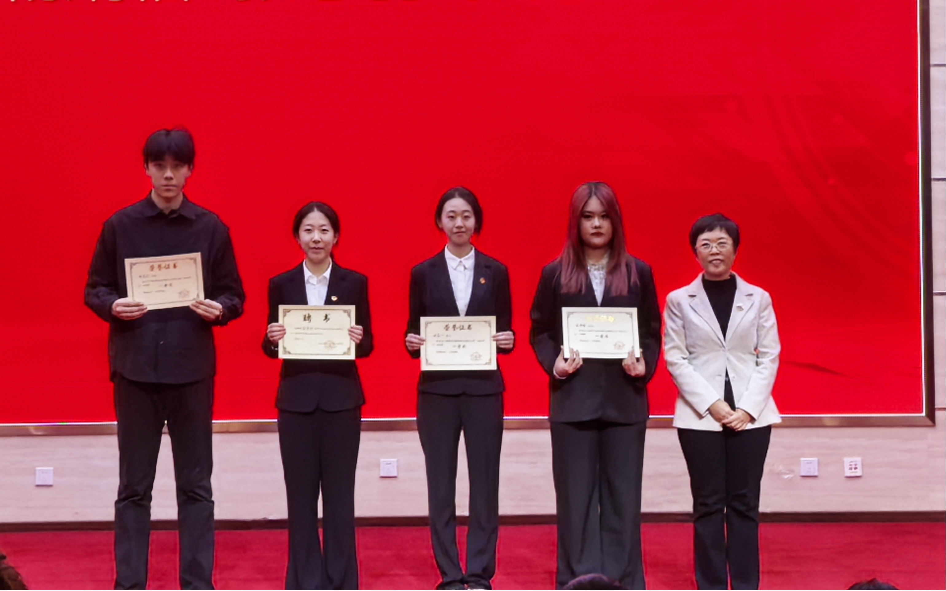颁奖合影 1.jpg