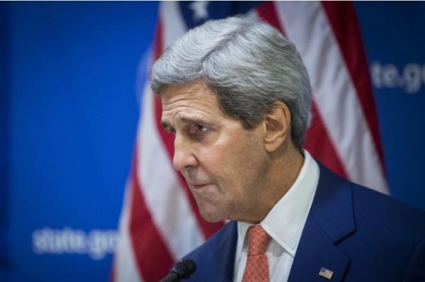 约翰・克里（John Kerry）和扎里夫（Mohammad Javad Zarif）