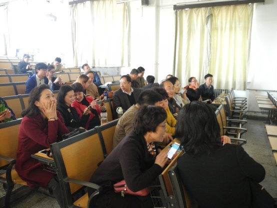 H:\新加卷\J盘文件\2011-10-8\yangyf\图片\2017\蓝墨云班讲座\DSCN5138.JPG